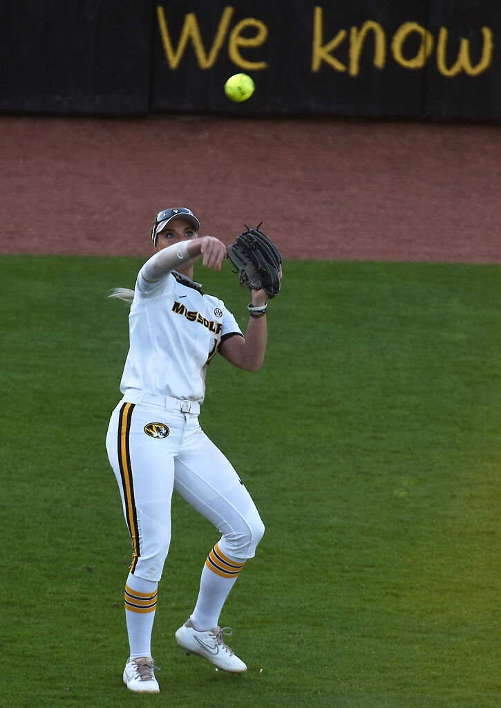 Casidy Chaumont throws the ball